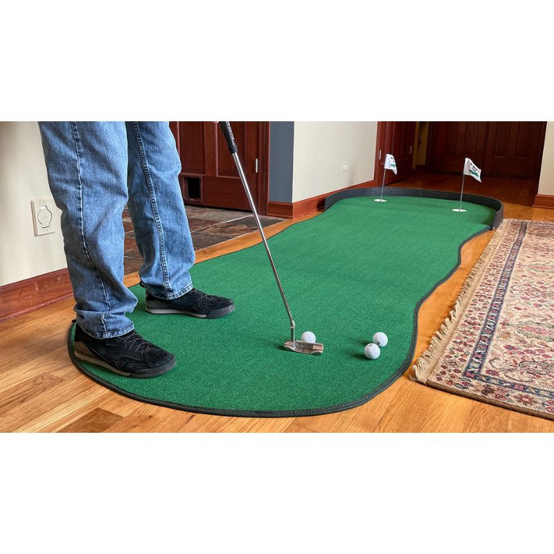 Big Moss Golf The Augusta V2 putting green with golfer putting.