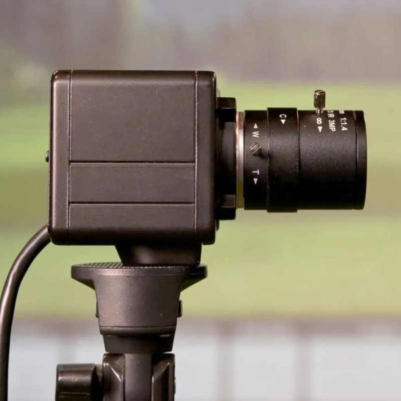 Carl's Place Golf Swing Camera Zoom Lens attached to camera in simulator.