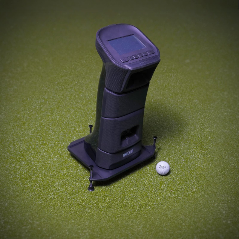 Carl's Place Launch Monitor Alignment Stand XL size with Uneekor EYE MINI Launch Monitor.