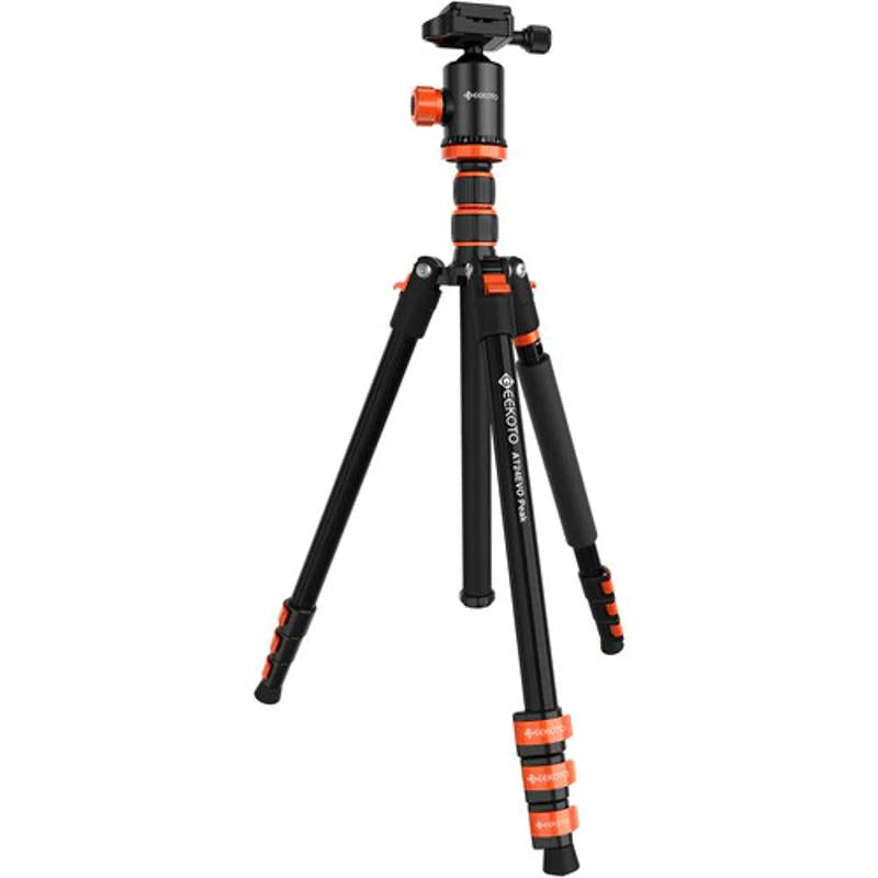 GEEKOT OAT24EVO Compact Aluminum Tripod monopod configuration.