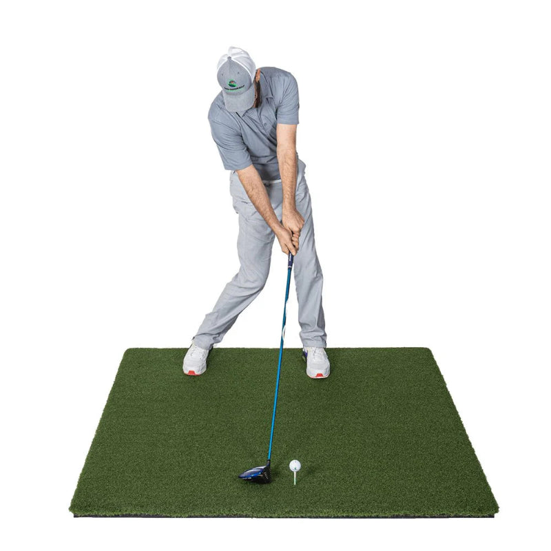 SIG Fairway Series Golf Mat golfer swinging front.