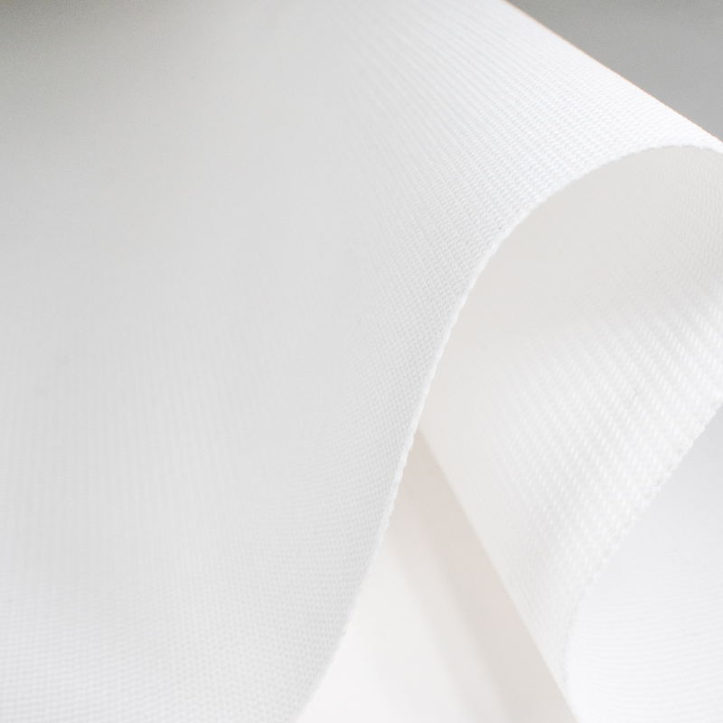 The Net Return Flex Simulator Screen material close view.