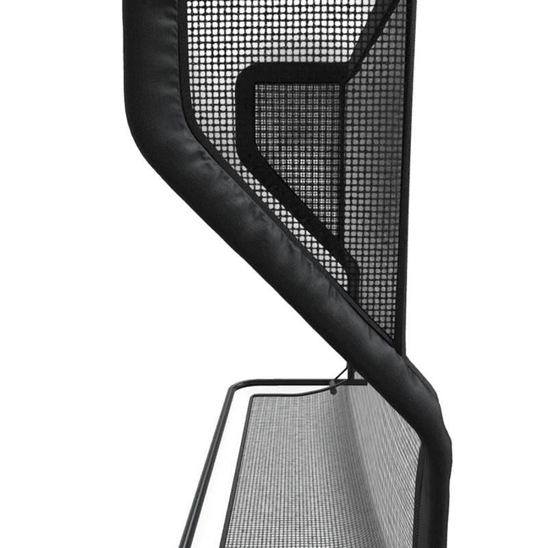 The Net Return Pro Series Golf Net Pro 10 close up edge detail.
